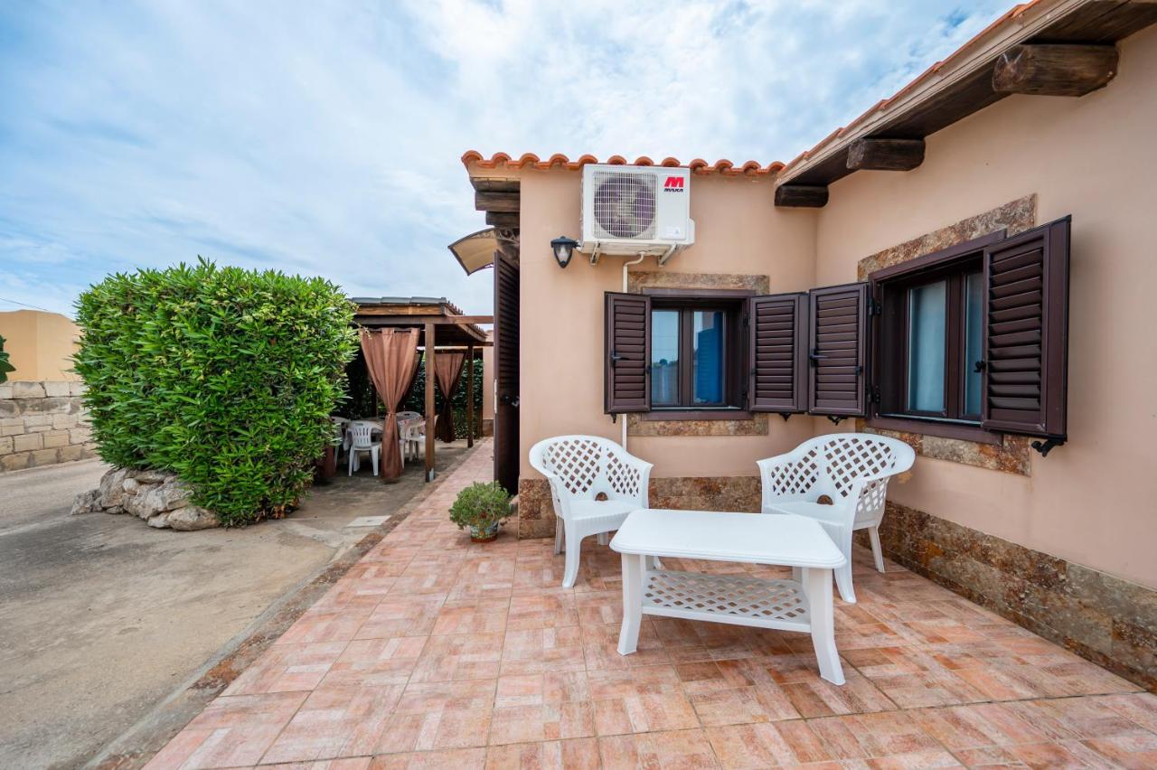 Casa Carmen Villa อาโวลา ภายนอก รูปภาพ